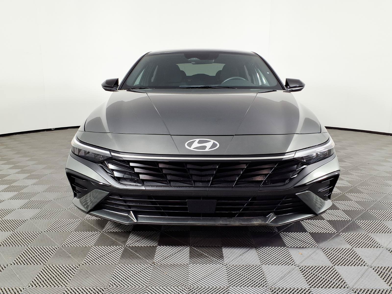 Certified 2026 Hyundai Elantra SEL Sport Premium FWD image 2