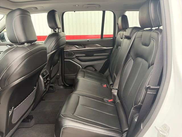 Used 2022 Jeep Grand Cherokee Limited 4xe w/ Luxury Tech Group II AWD/4WD image 40