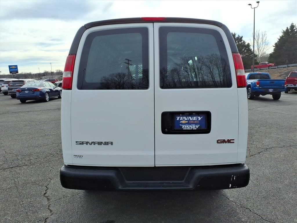 Used 2016 GMC Savana 2500 image 4