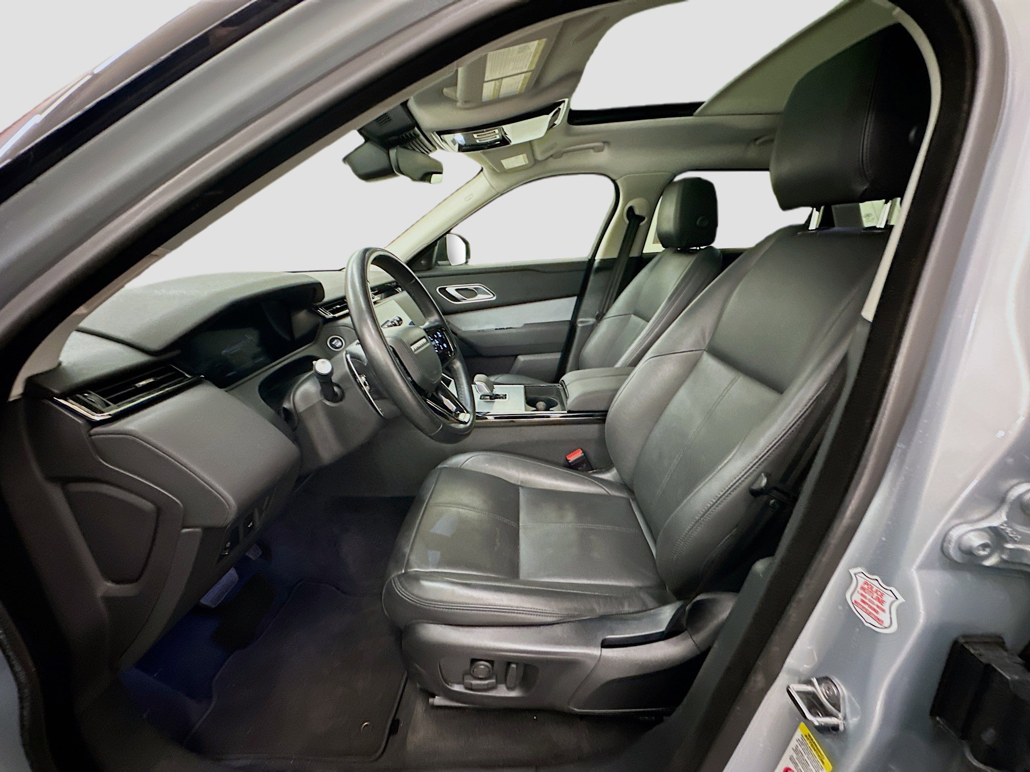 Used 2024 Land Rover Range Rover Velar S image 13