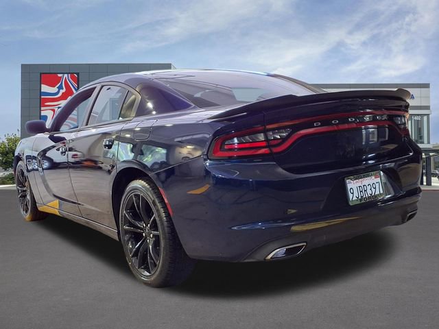 Used 2016 Dodge Charger SE w/ Blacktop Package image 3