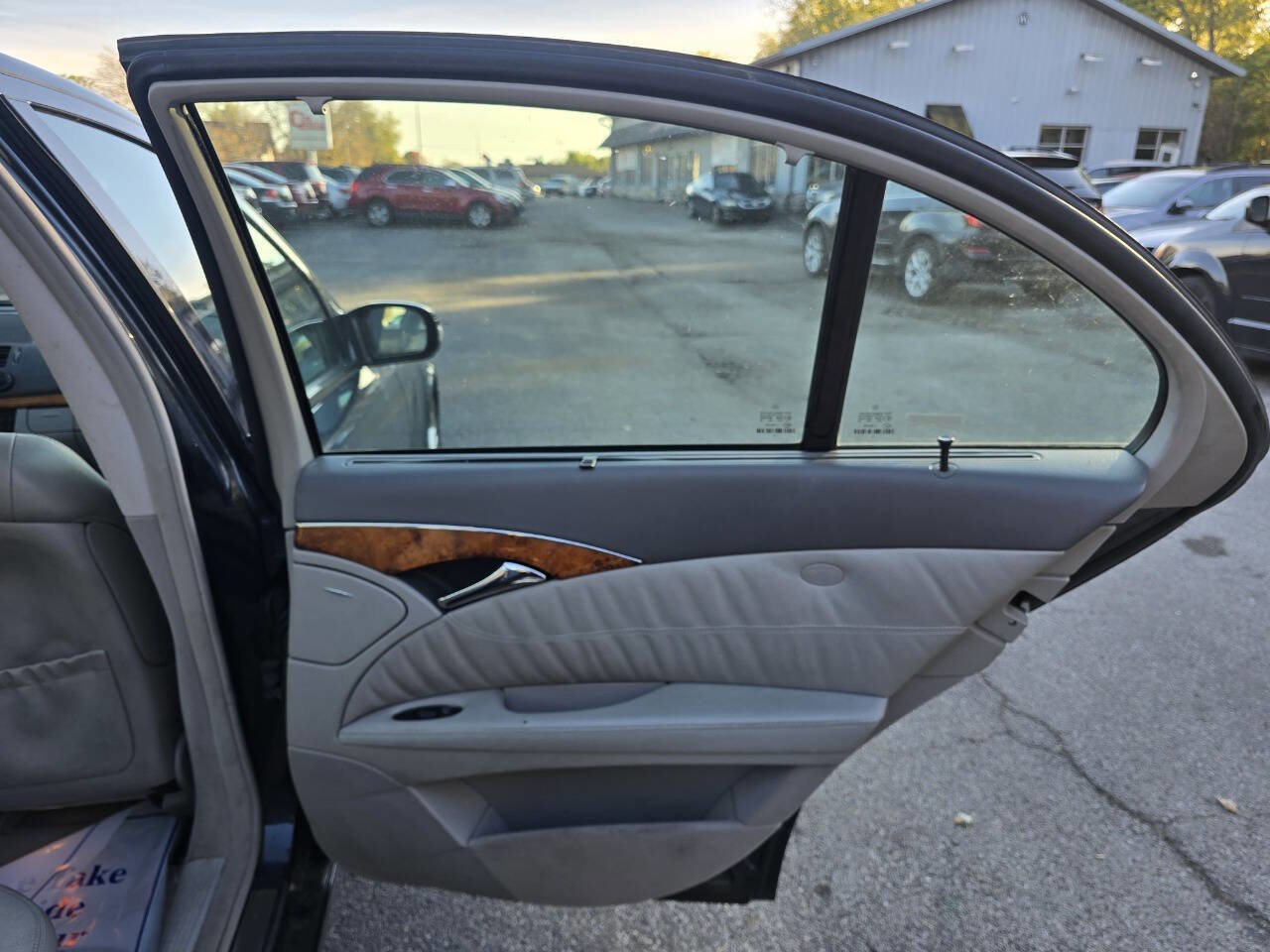 Used 2005 Mercedes-Benz E 320 4MATIC Sedan image 18