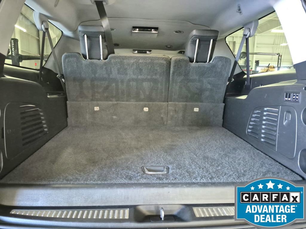 Used 2019 Cadillac Escalade ESV Premium Luxury w/ LPO, Radiant Package AWD/4WD image 40