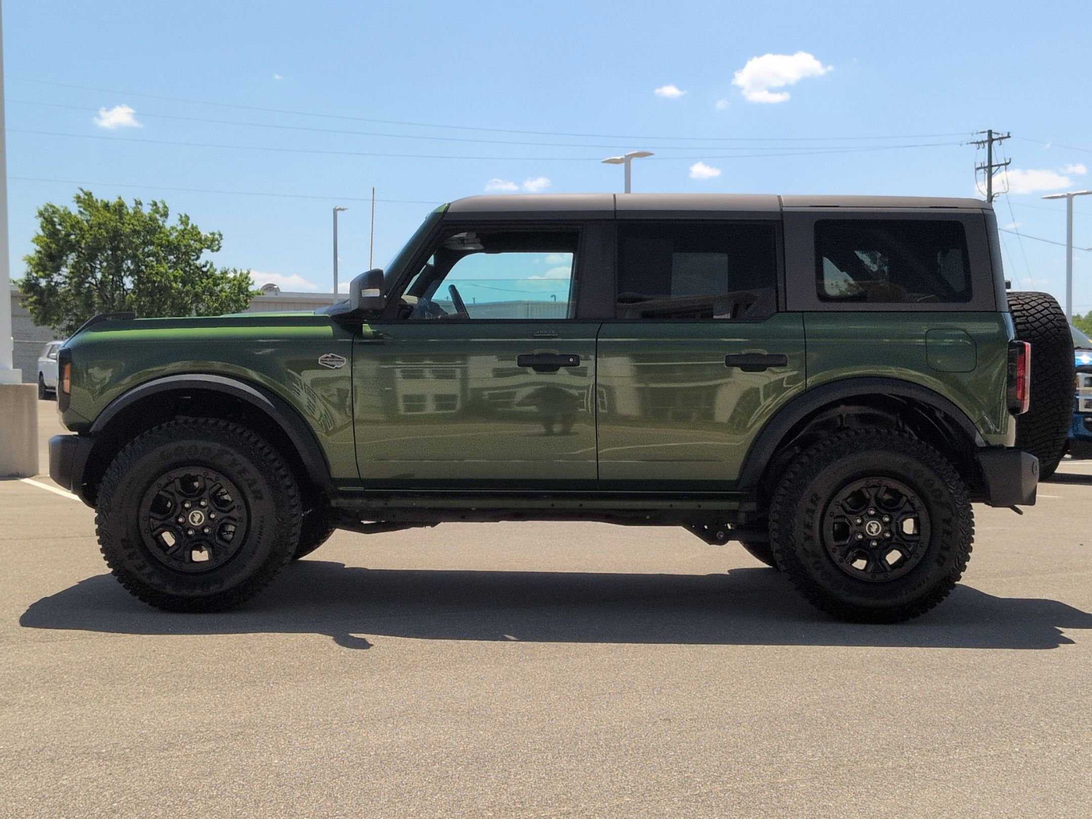 Used 2023 Ford Bronco Wildtrak AWD/4WD image 7