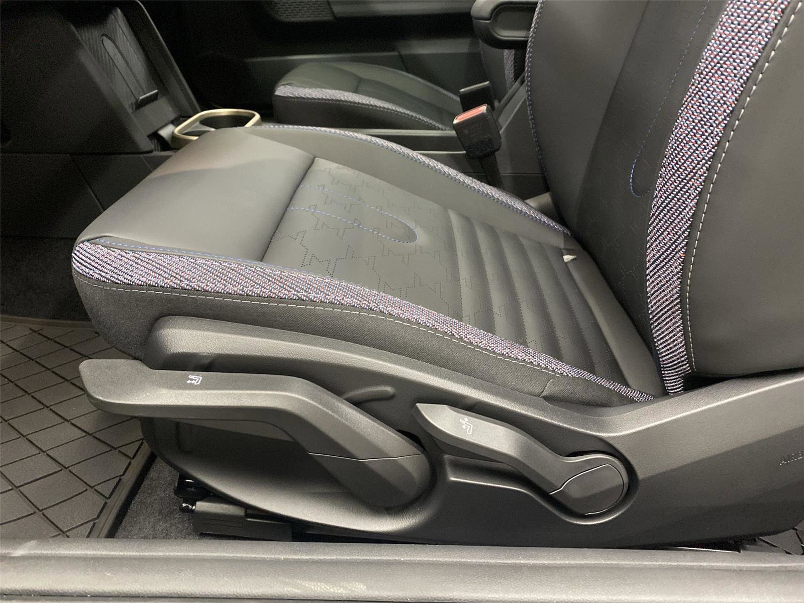 New 2026 MINI Cooper S image 18