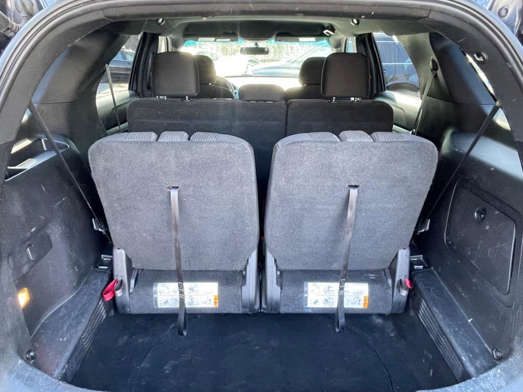 Used 2017 Ford Explorer XLT w/ Equipment Group 201A AWD/4WD image 31