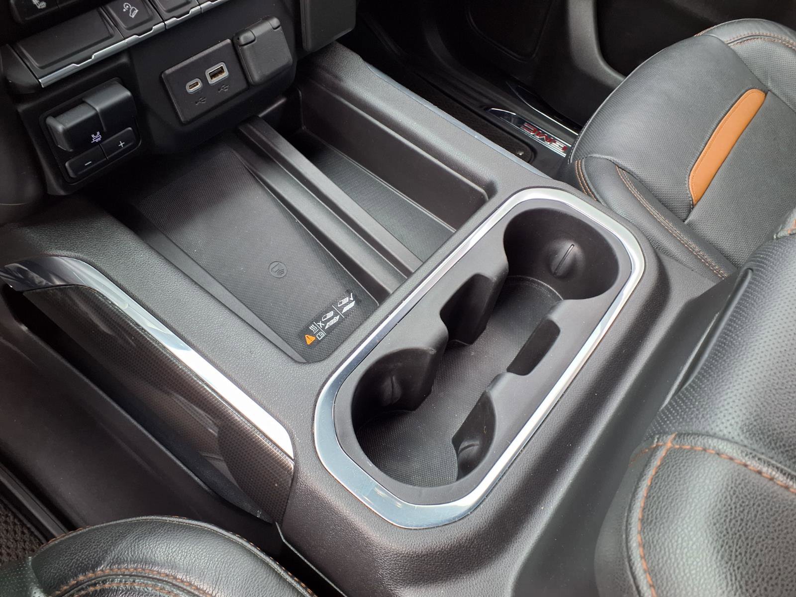 Used 2022 GMC Sierra 1500 AT4 w/ AT4 Preferred Package AWD/4WD image 14