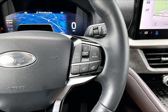 Used 2025 Ford Explorer Platinum w/ LUX Leather Package AWD/4WD image 19
