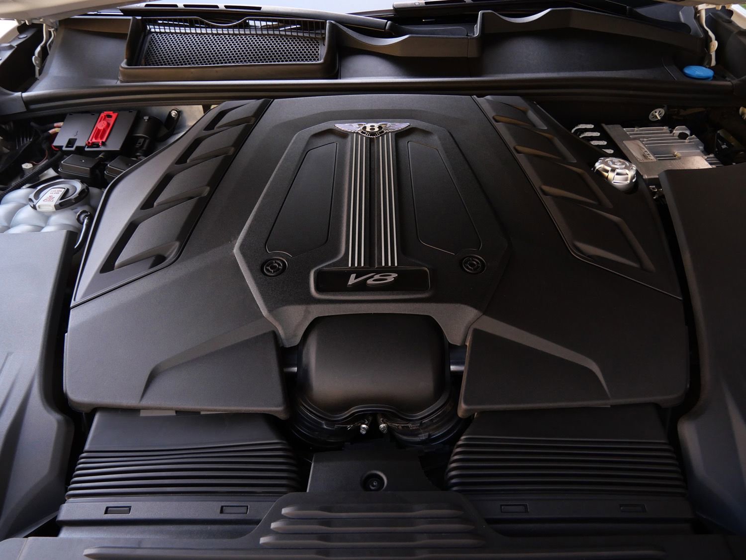 Used 2022 Bentley Bentayga image 25