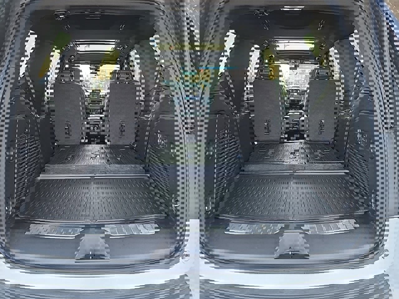 Used 2024 Chevrolet Tahoe High Country w/ Premium Package 2 image 34