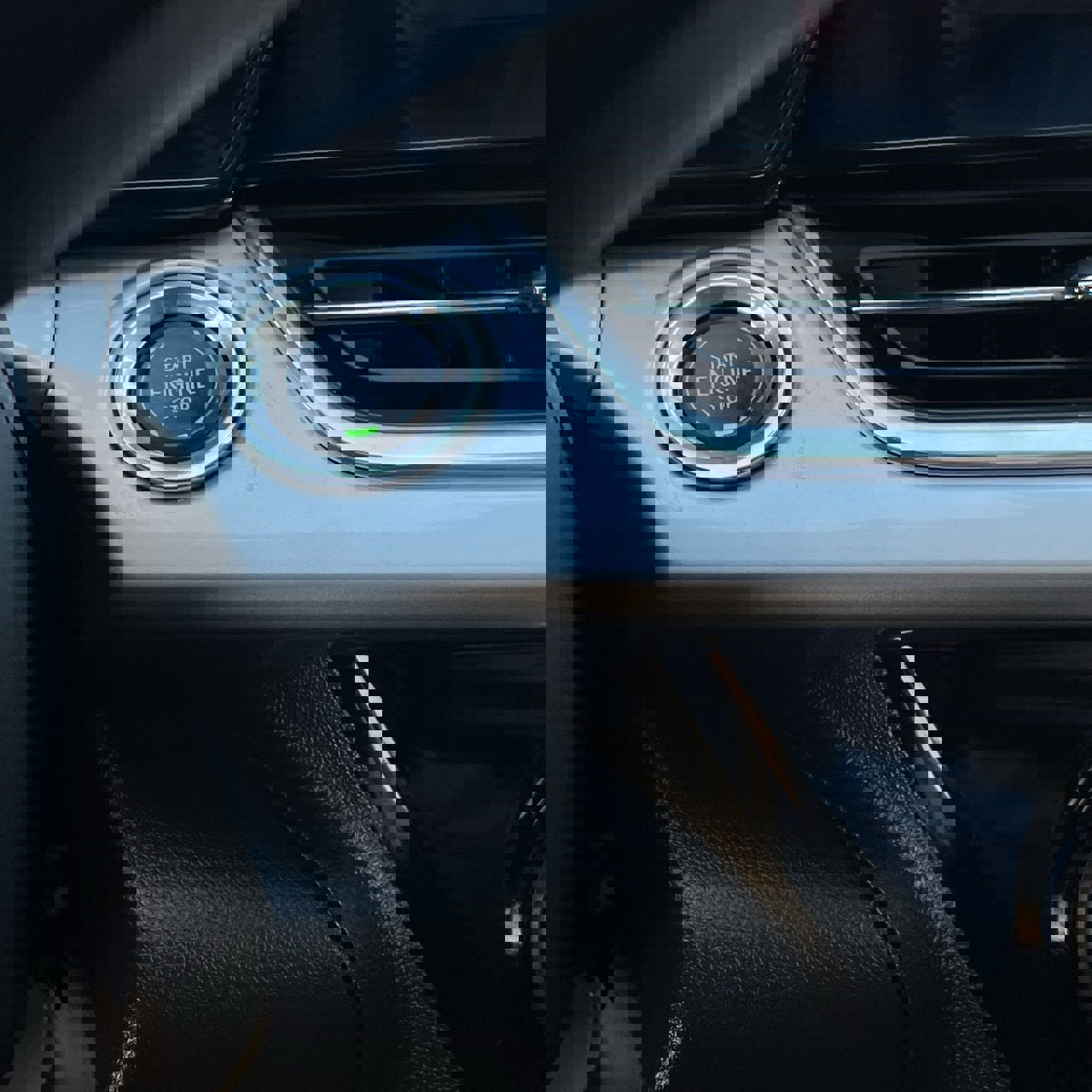 Used 2025 Chevrolet Trax LT image 16