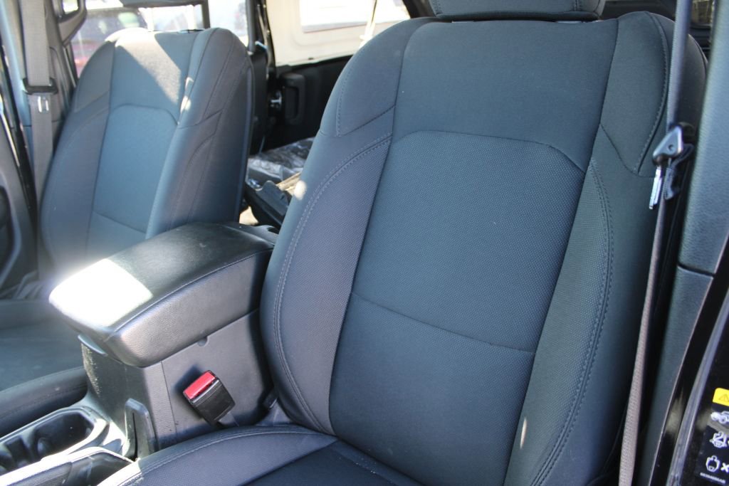 Used 2022 Jeep Wrangler Unlimited Sport AWD/4WD image 16