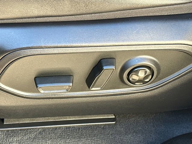 Used 2024 Jeep Grand Cherokee L Limited image 39