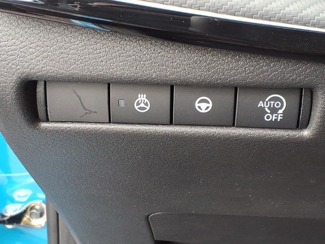New 2026 Nissan Kicks SR FWD image 14