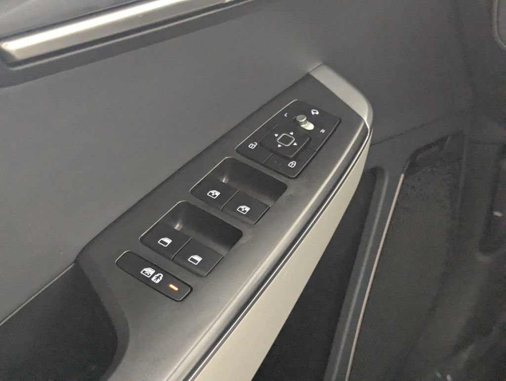 Used 2022 Kia EV6 Wind AWD/4WD image 15