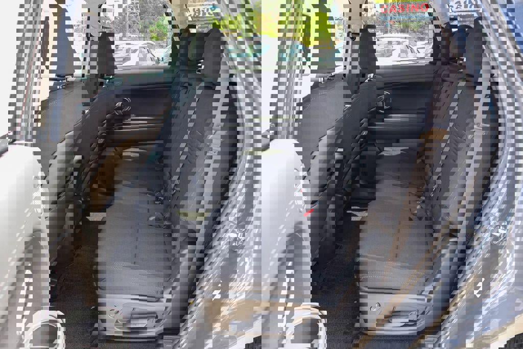 New 2026 Hyundai Palisade SE image 9