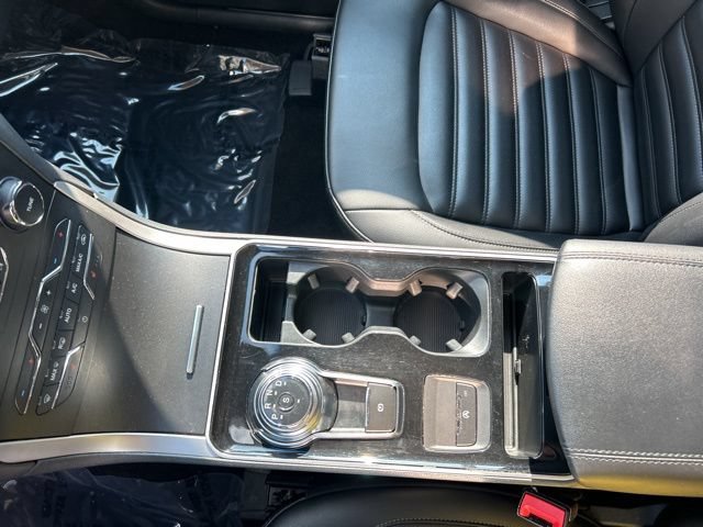 Used 2020 Ford Edge SEL w/ Convenience Package AWD/4WD image 14