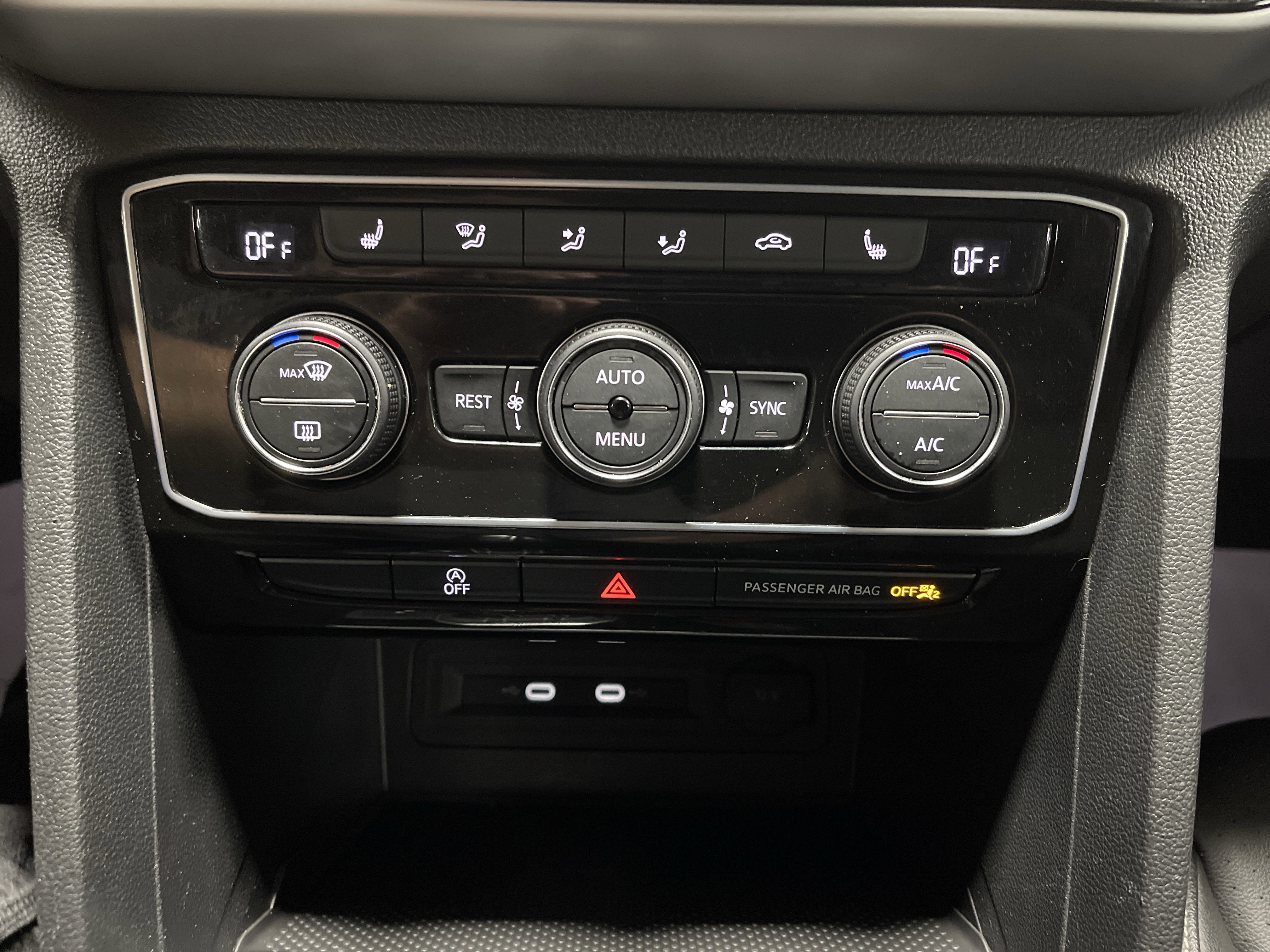 Used 2023 Volkswagen Atlas SE image 26