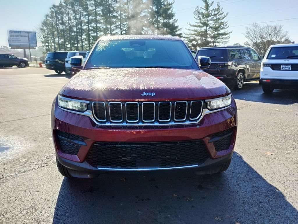 New 2026 Jeep Grand Cherokee Laredo w/ Trailer Tow Package AWD/4WD image 2