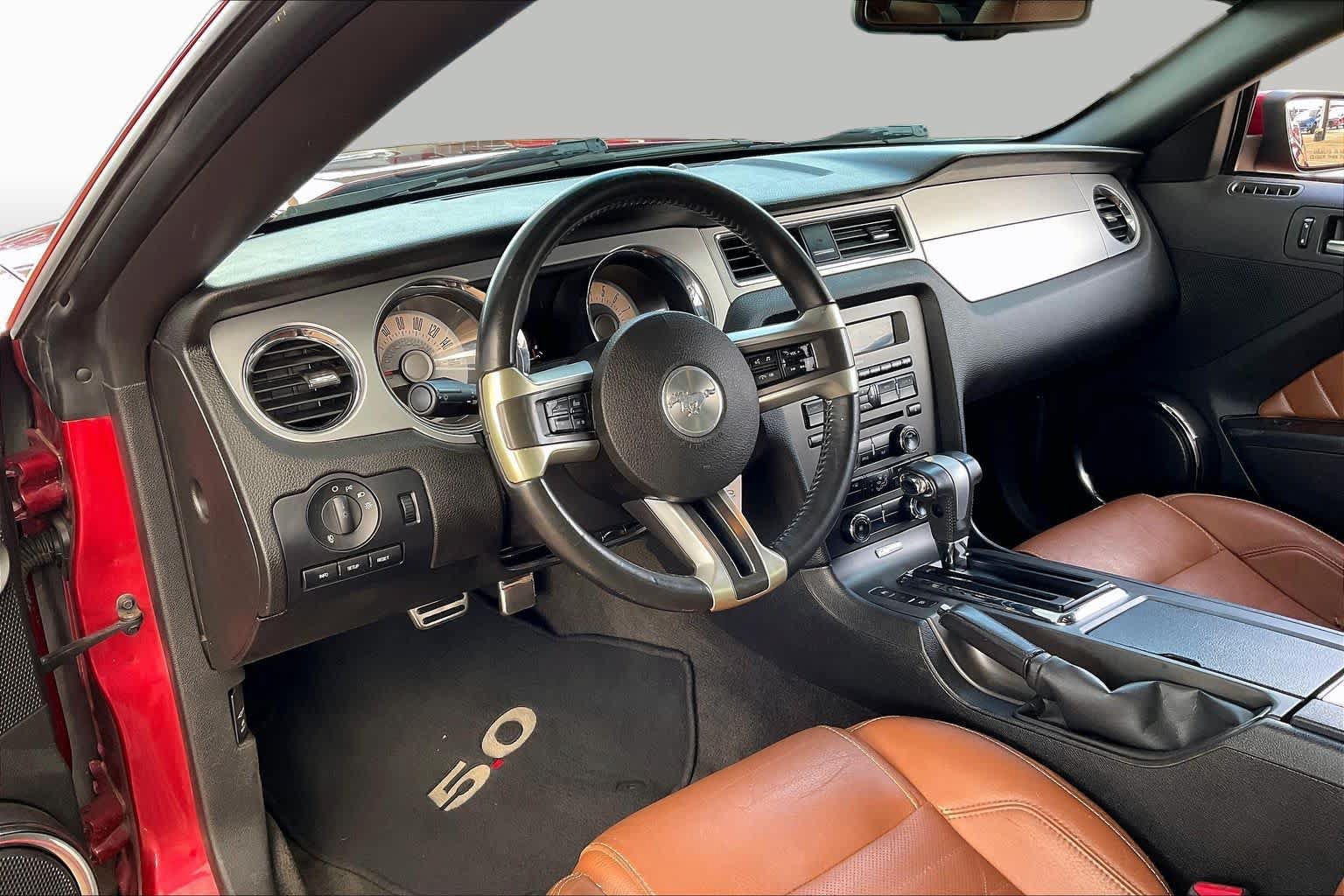 Used 2011 Ford Mustang GT Premium w/ Security Pkg RWD image 14