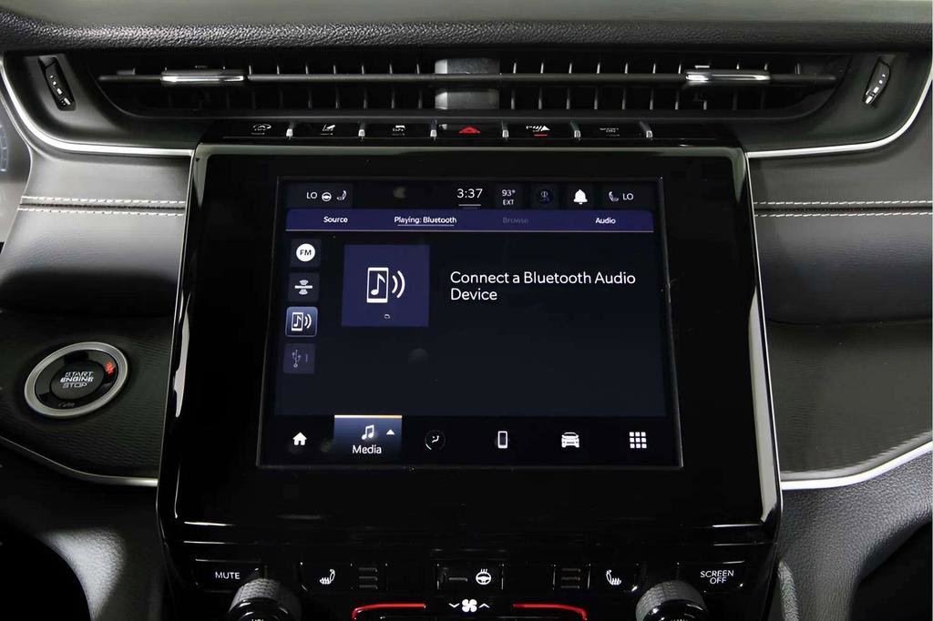 Used 2024 Jeep Grand Cherokee Altitude image 19