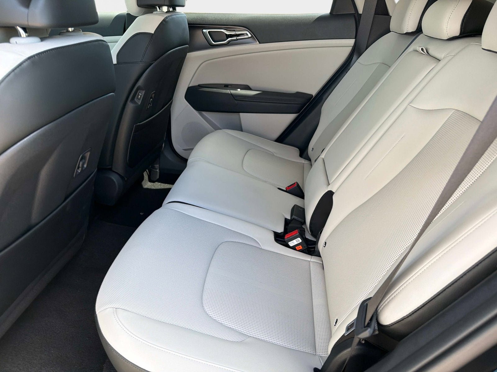 New 2026 Kia Sportage EX FWD image 11