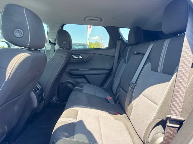Used 2025 Chevrolet Blazer LT FWD image 11