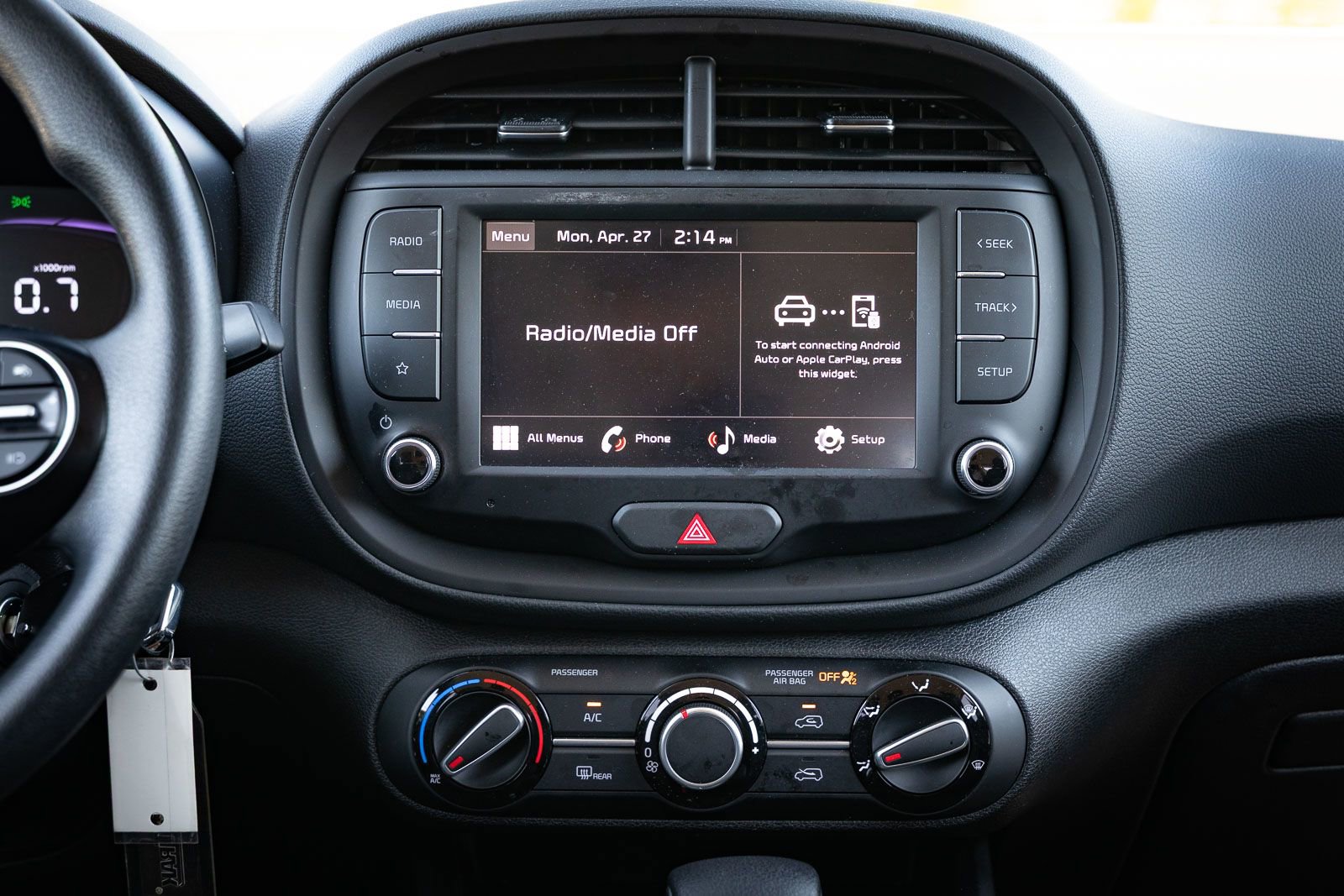 Used 2025 Kia Soul LX w/ LX Technology Package FWD image 28