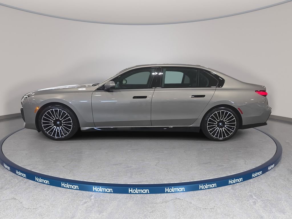 Used 2025 BMW i7 eDrive50 w/ M Sport Package image 8