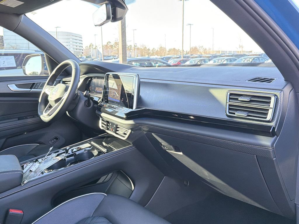 Used 2025 Volkswagen Atlas Cross Sport SEL Premium R-Line image 21