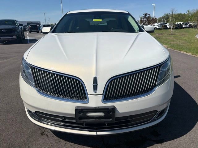 Used 2013 Lincoln MKS AWD image 3
