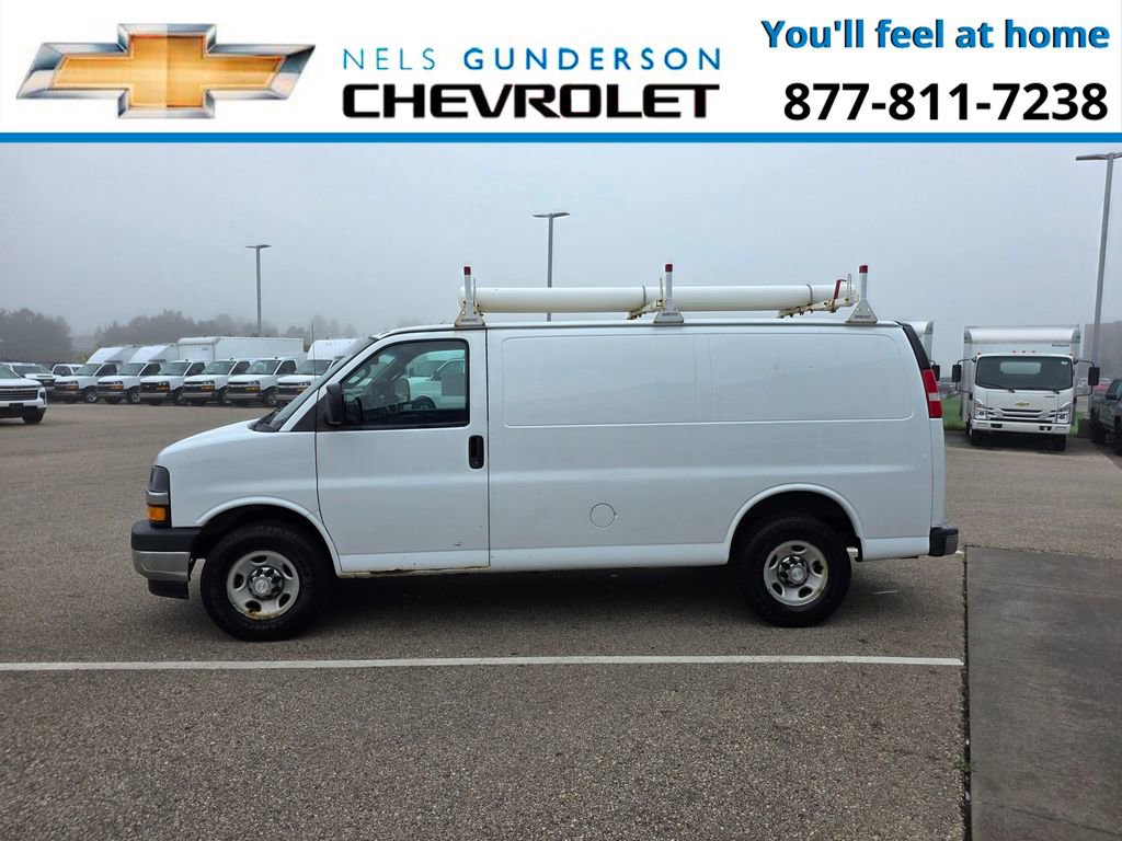 Used 2017 Chevrolet Express 3500 RWD image 3