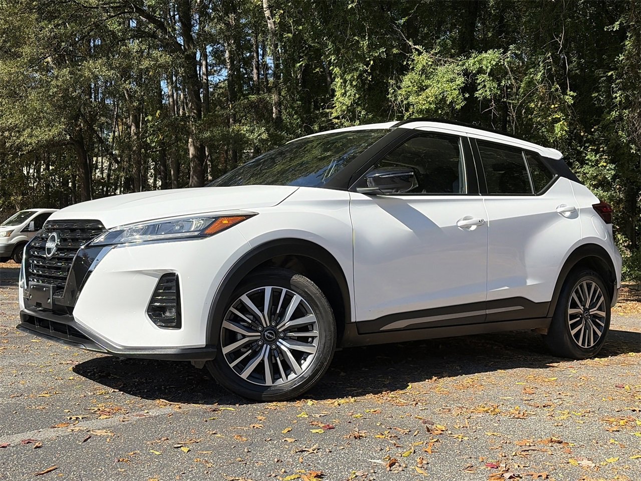 Used 2024 Nissan Kicks SR