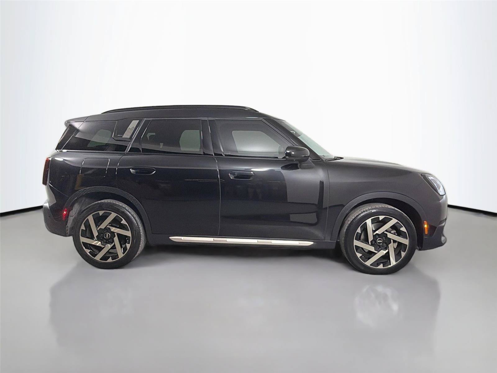 Used 2025 MINI Cooper Countryman S w/ Comfort Package Max AWD/4WD image 4