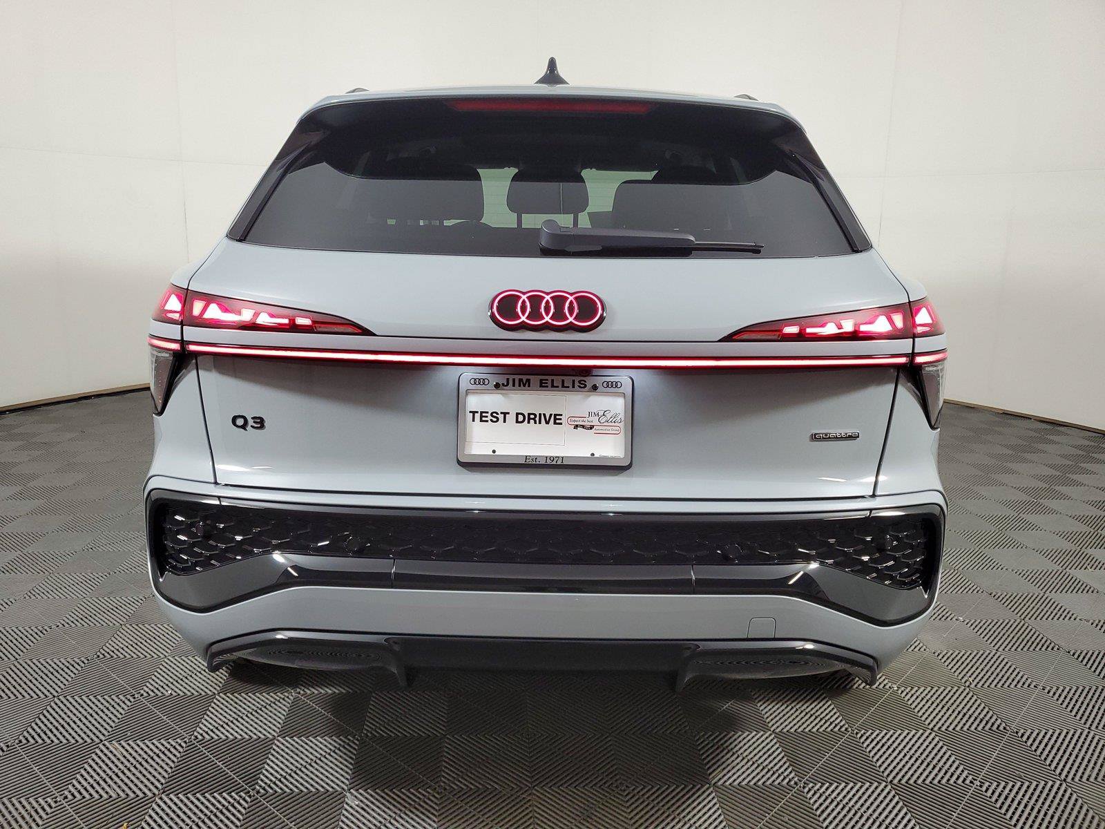 New 2026 Audi Q3 quattro 2.0T AWD/4WD image 5