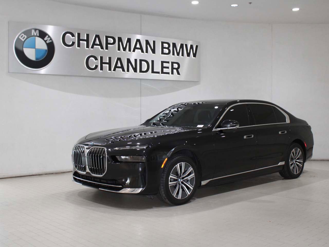 Certified 2024 BMW i7 eDrive50 w/ Executive Package RWD image 1