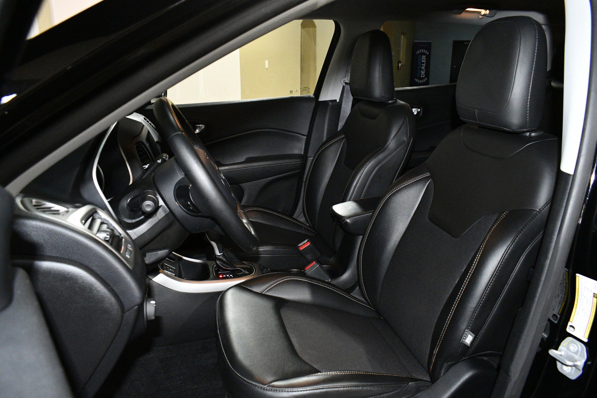 Used 2019 Jeep Compass Latitude w/ Popular Equipment Group image 7