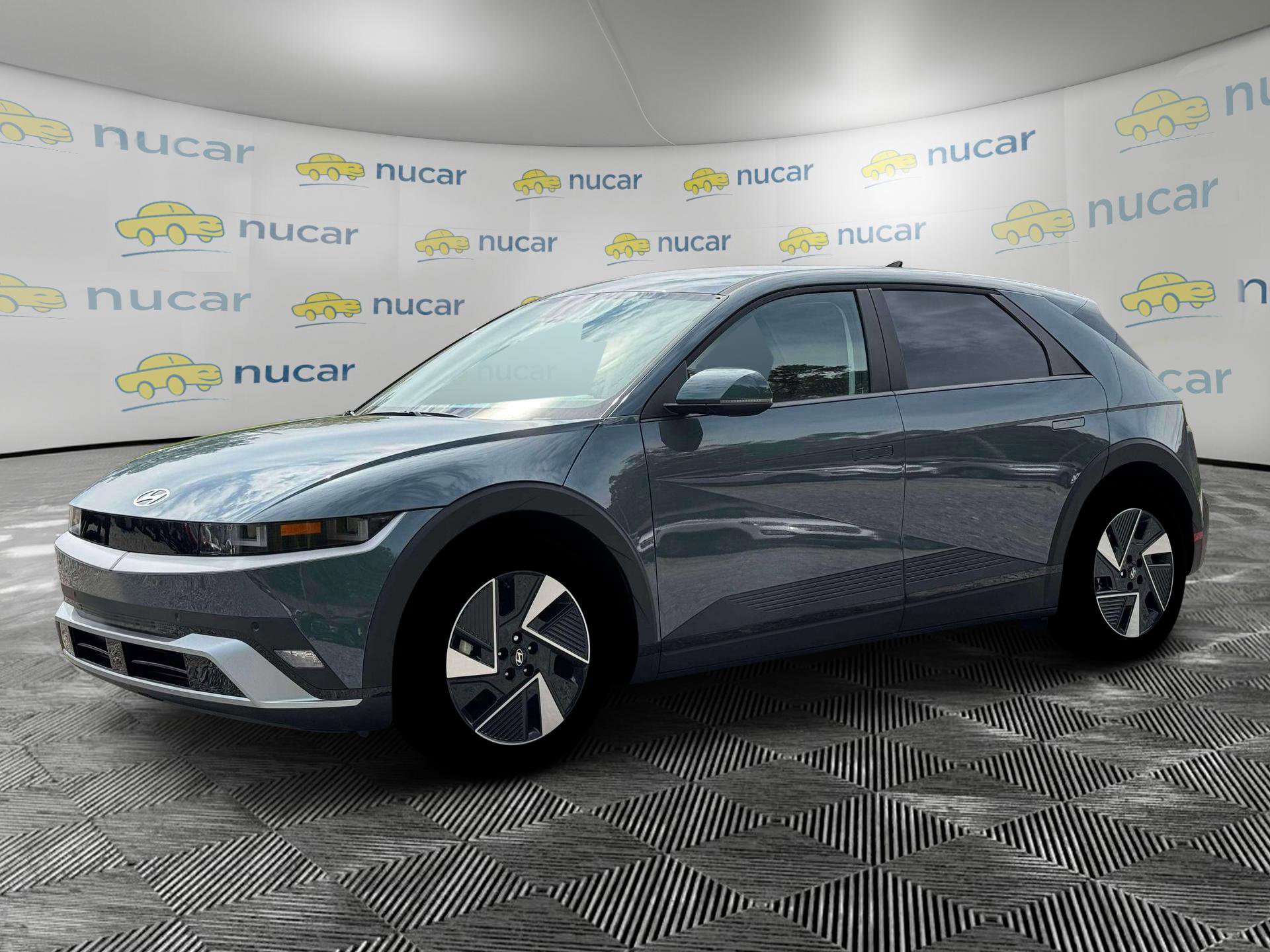 New 2026 Hyundai Ioniq 5 SE image 2