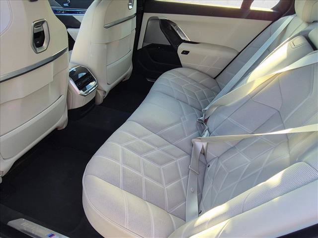 Certified 2023 BMW 760i xDrive w/ Parking Assistance Package AWD/4WD image 17