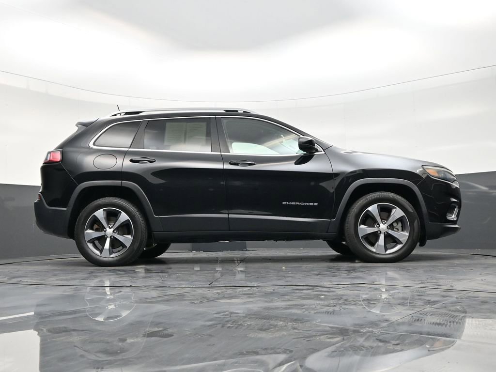 Used 2019 Jeep Cherokee Limited w/ Luxury Group image 26