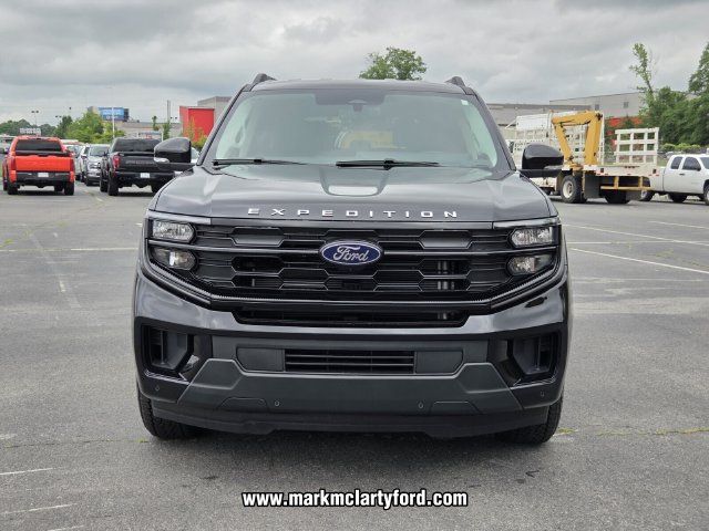 New 2026 Ford Expedition Active RWD image 8