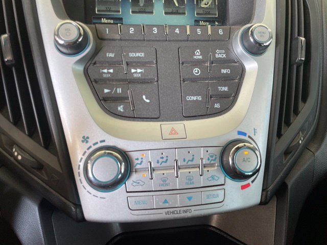 Used 2017 Chevrolet Equinox LS FWD image 34