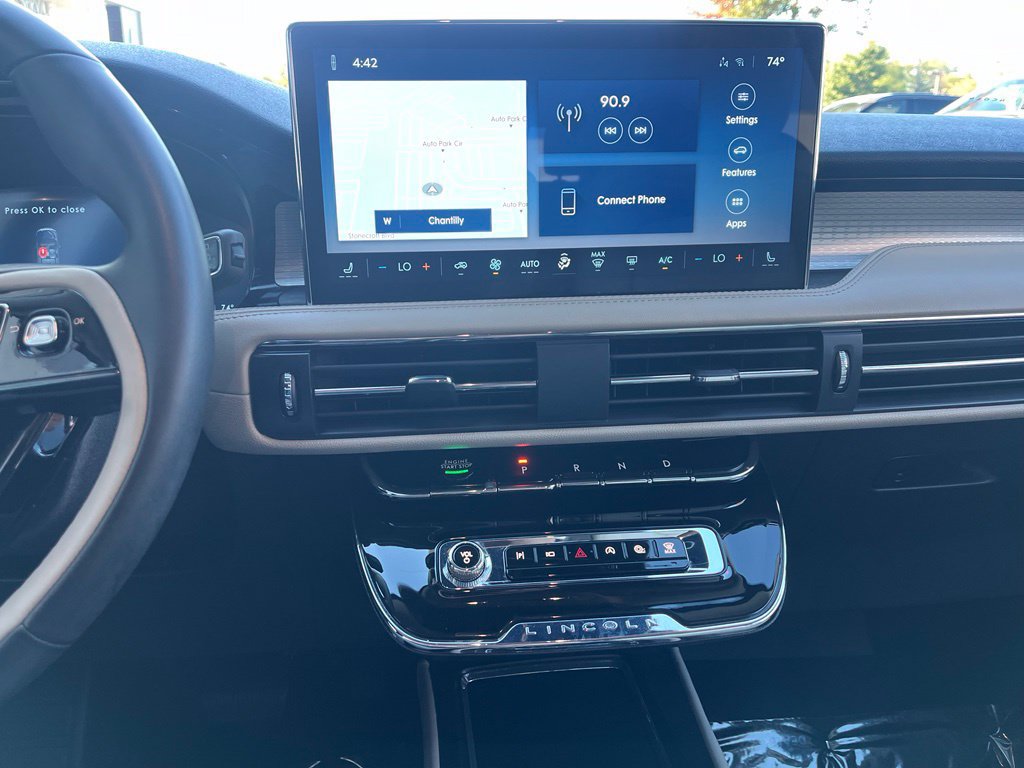 Used 2025 Lincoln Corsair AWD image 31