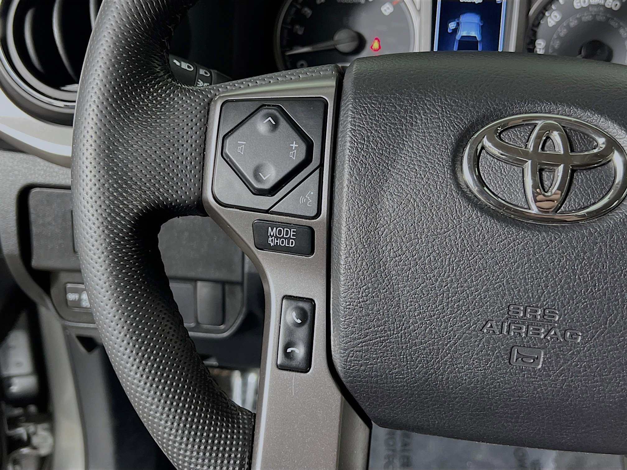 Used 2022 Toyota Tacoma SR5 w/ Technology Package RWD image 19
