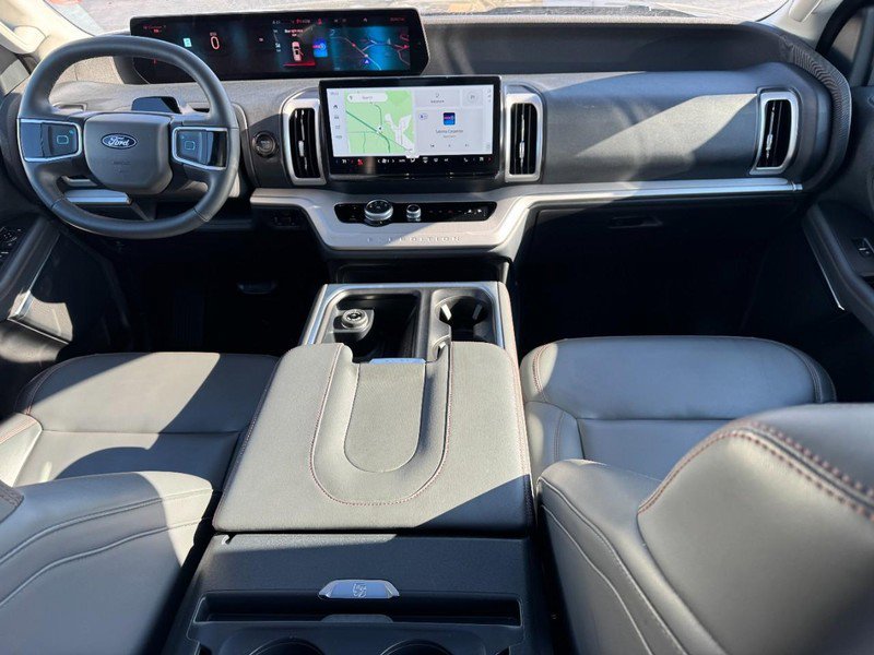 Used 2025 Ford Expedition Max Active image 12