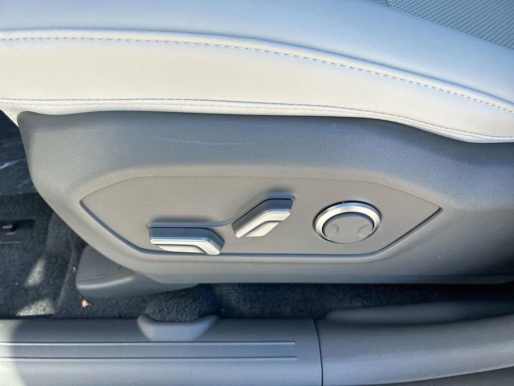 New 2026 Hyundai Santa Fe SEL image 23