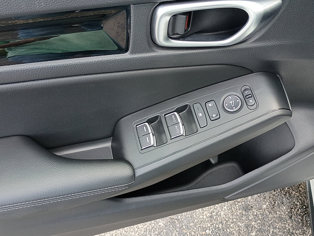 Used 2023 Honda Civic EX-L image 17