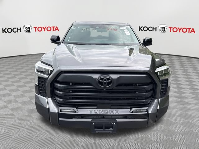 Used 2025 Toyota Tundra Limited AWD/4WD image 2