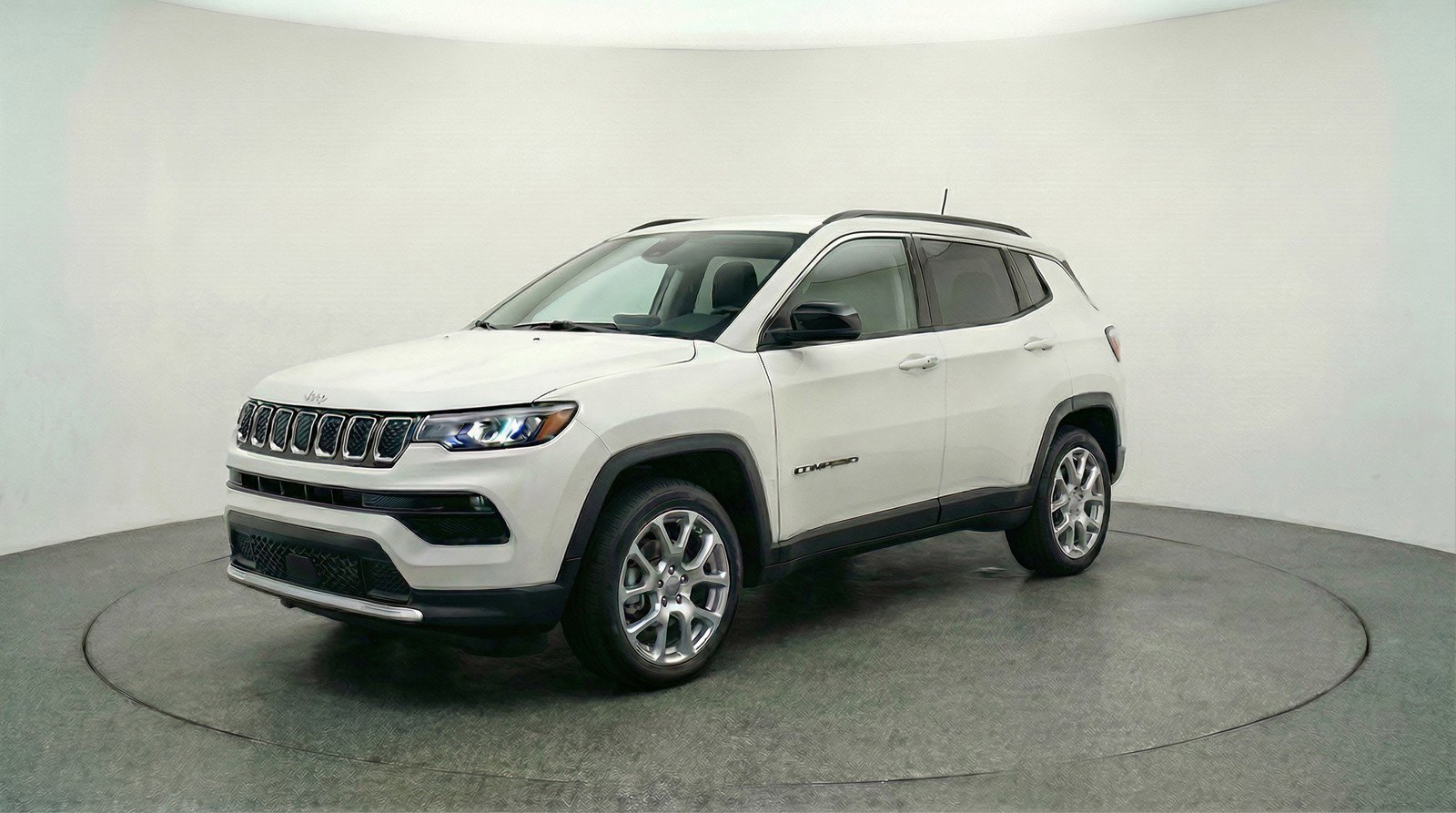 Used 2025 Jeep Compass Limited AWD/4WD image 3