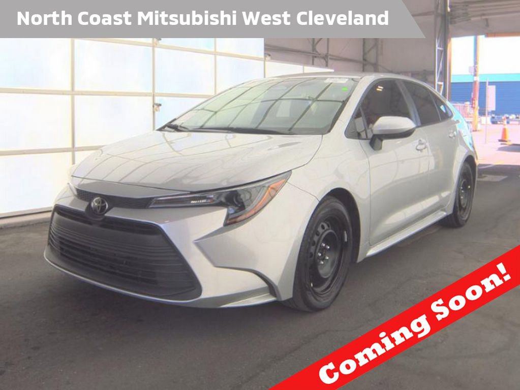 Used 2024 Toyota Corolla LE image 1